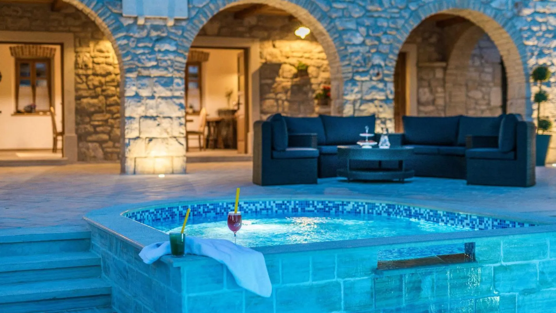 My Dalmatia - Authentic Villa Dumina With Private Heated Pool Sukosan 0*,
